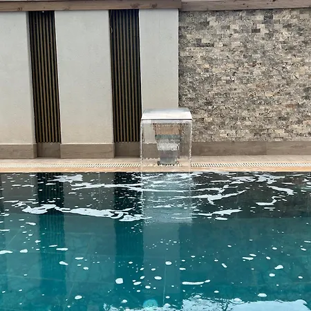 Mahmutlar With Swimming Pool - 6 Min Walk To Apartamento